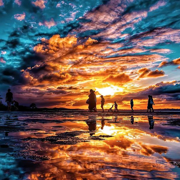 半夏琉璃空游靖