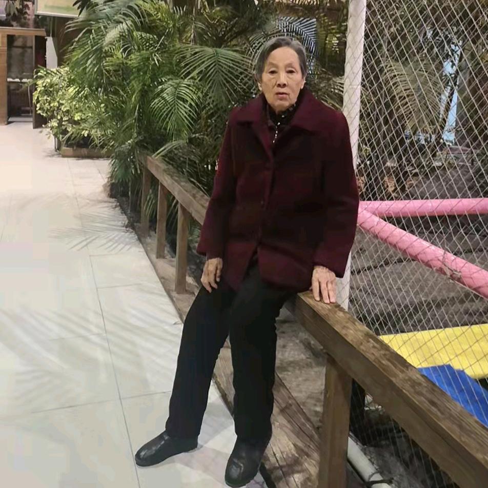 时尚老太，停播学习中