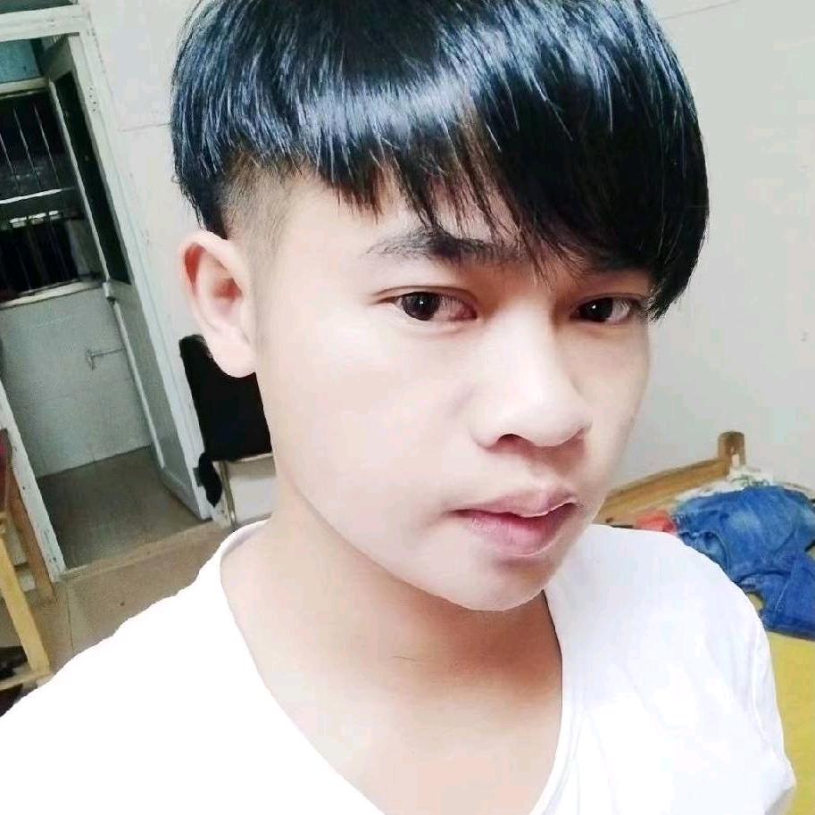 伍先生