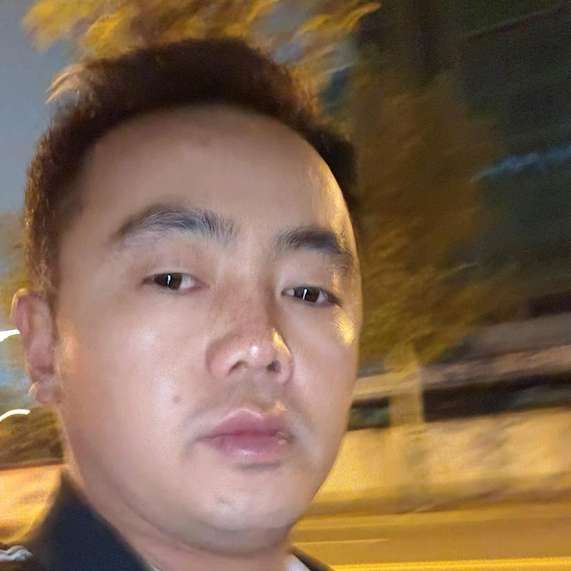 油漆工小吴。内外装修都干哟