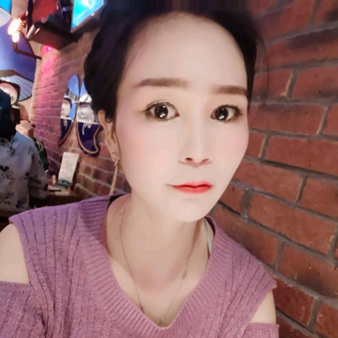 *何小乐