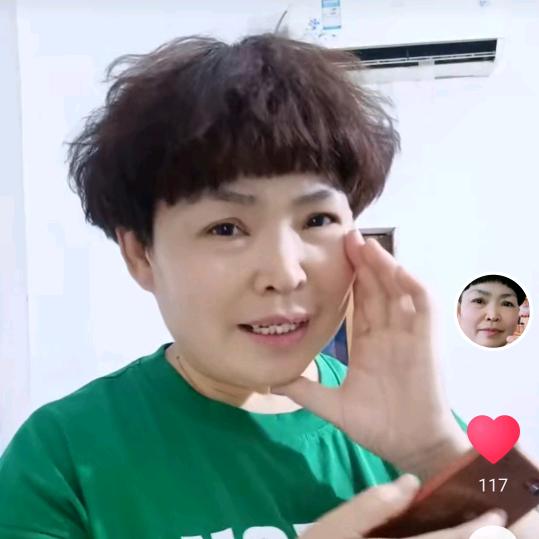 风中百合早5：30开播欢迎大家