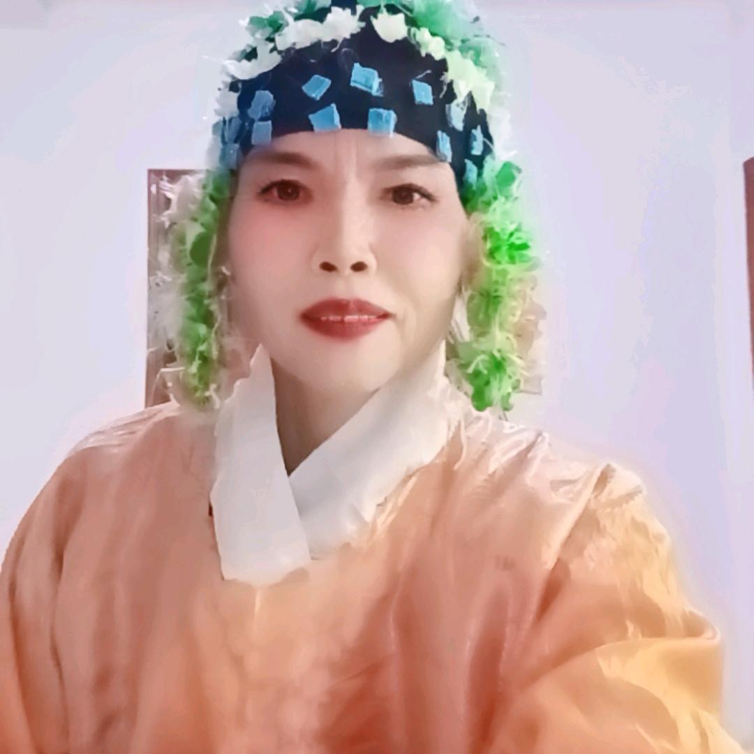 赵芳