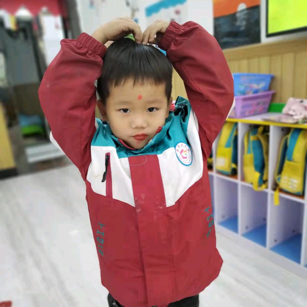 我姓楊，(>_<)木易杨o>_<o