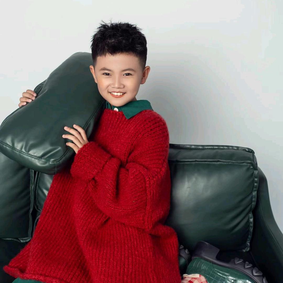 一个很哇塞的女孩