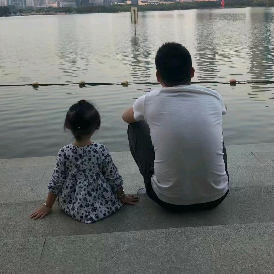 成皆思涵