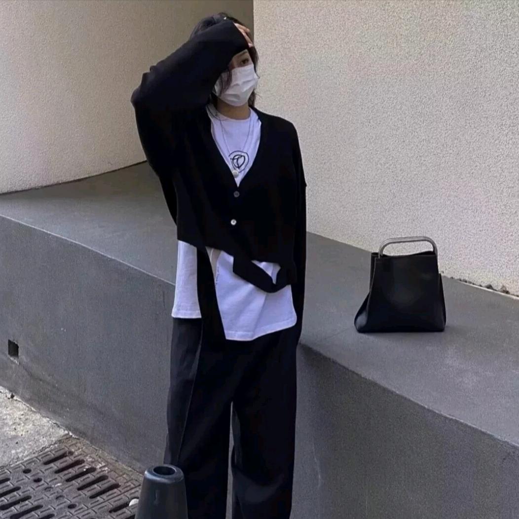 -悲伤𝙆𝙞𝙩𝙩𝙮猫