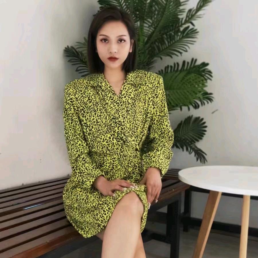 深圳市南山区霏白服饰店