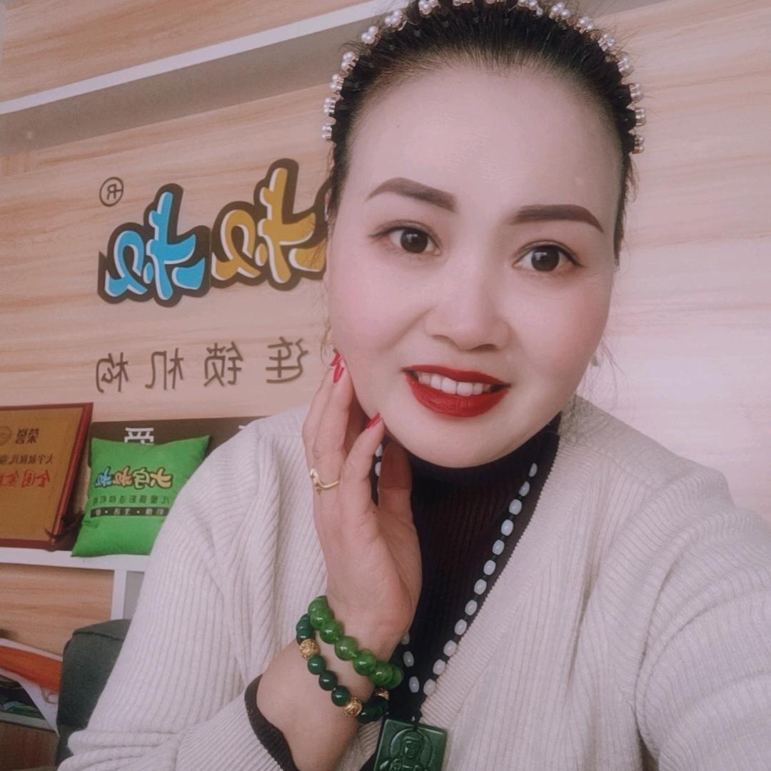 黎集天长地久婚纱摄影，周静，