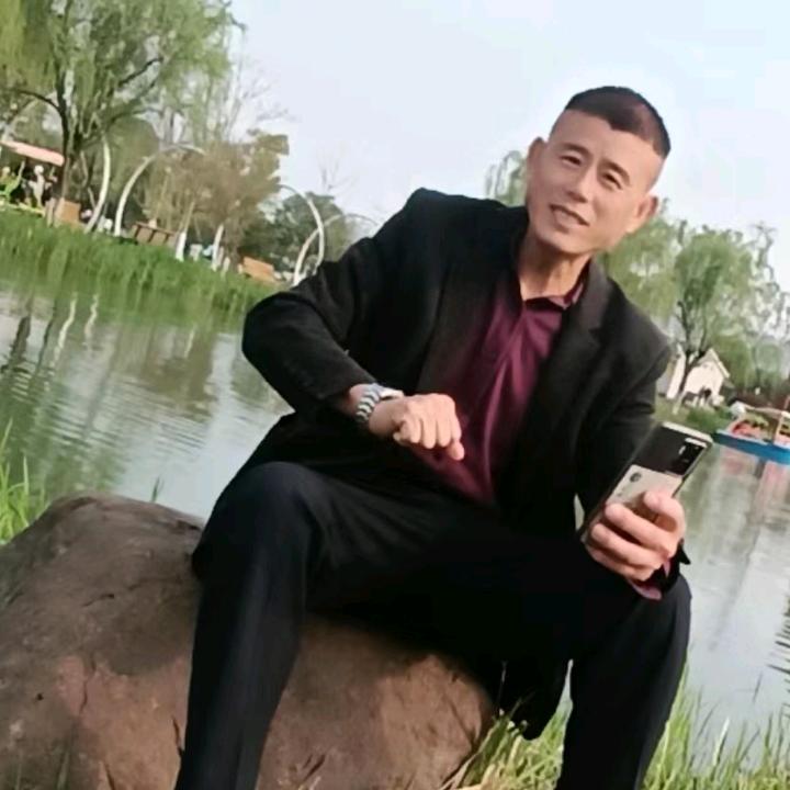 梁氏三哥
