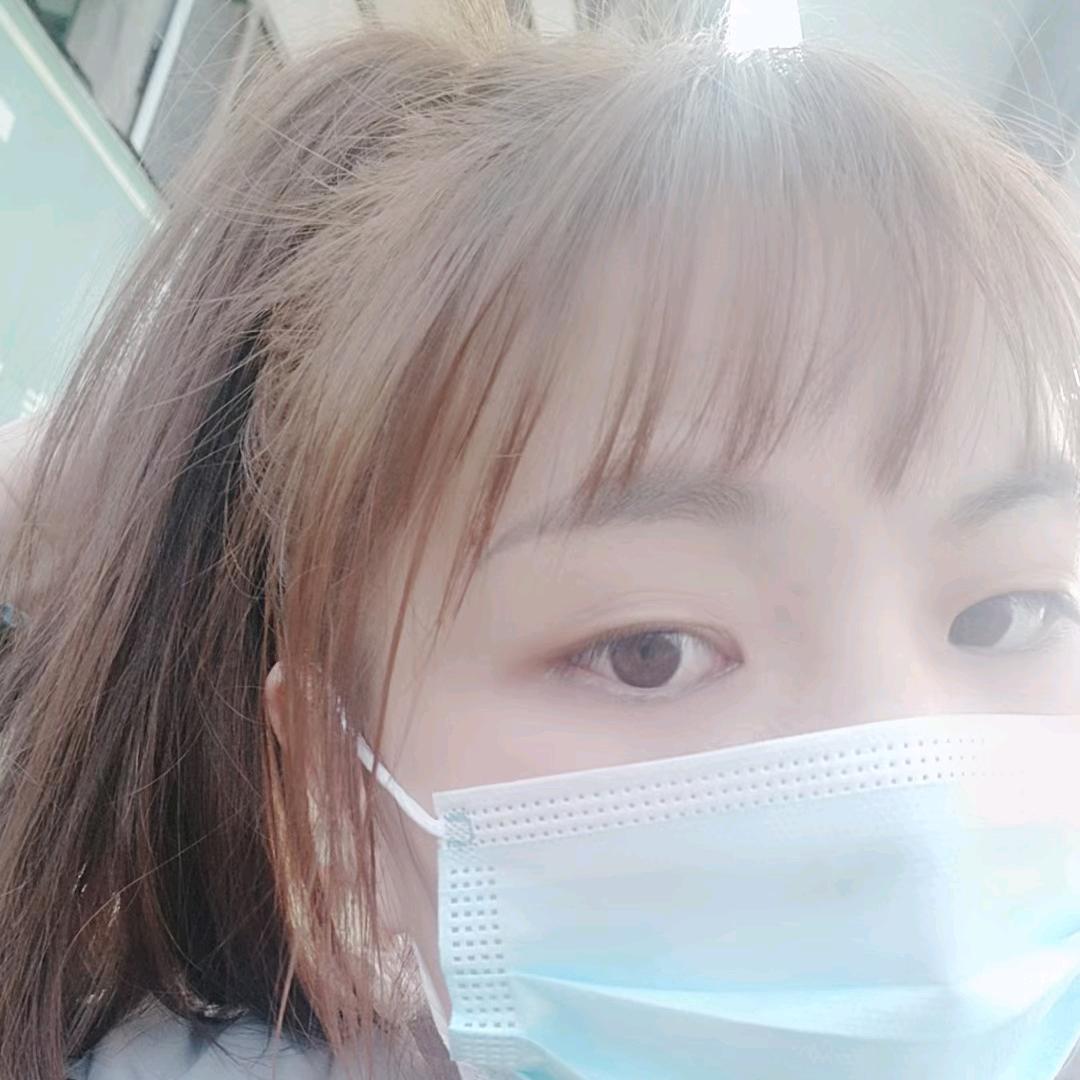 爱笑的女孩