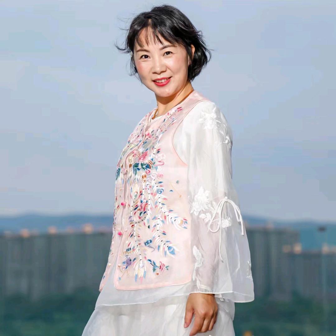 乐聚友品外贸服装店