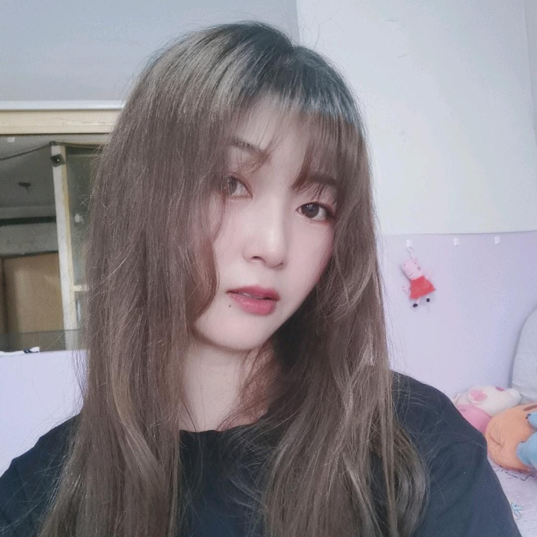 沙漠种草的姑娘