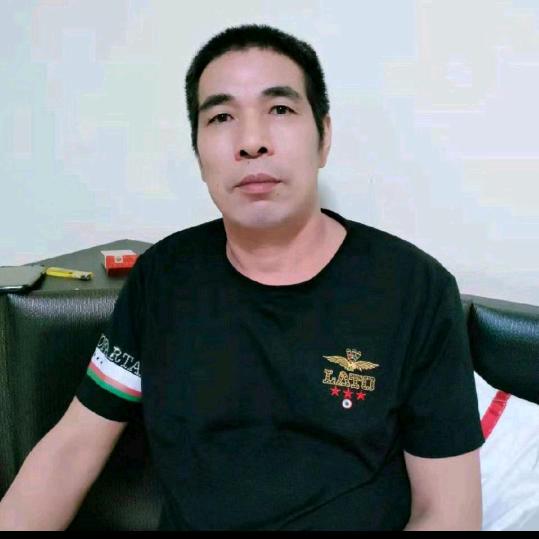 潘际华