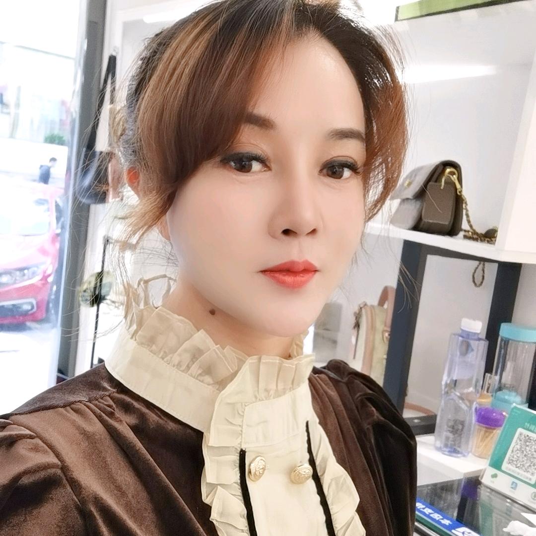 女驸马女装