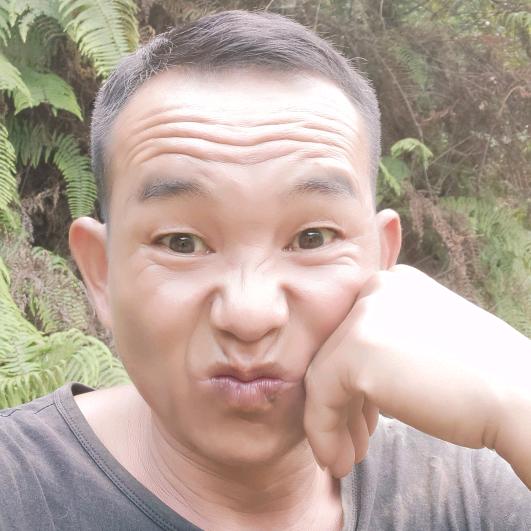 唐跳跳从江人
