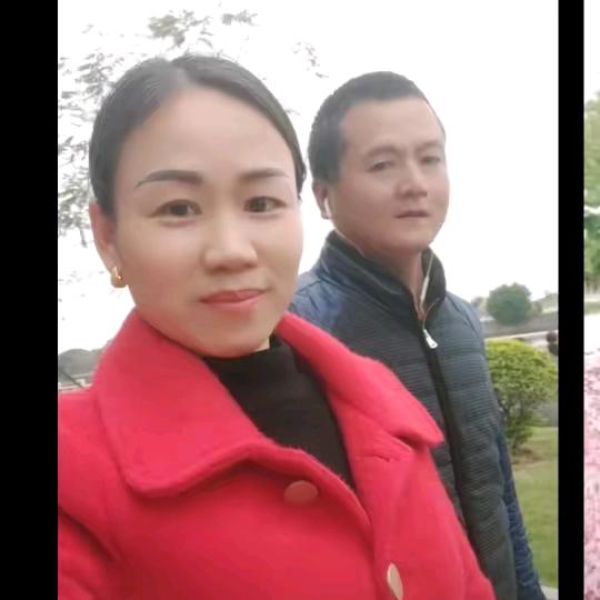 开心的一家人