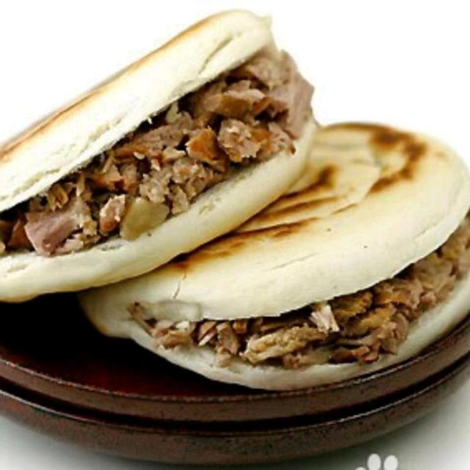 吴家肉夹馍芹姐