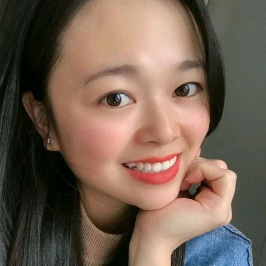爱笑的女孩