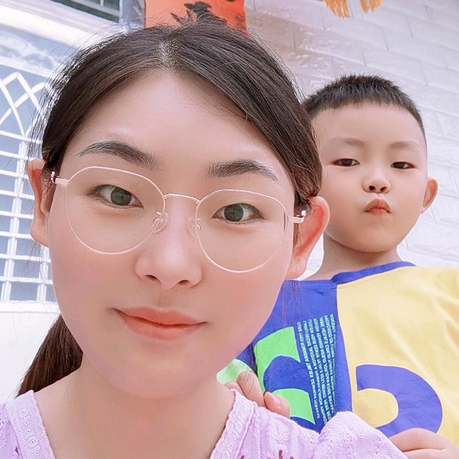 阳光未来美育襄州校区校长‖朱老师