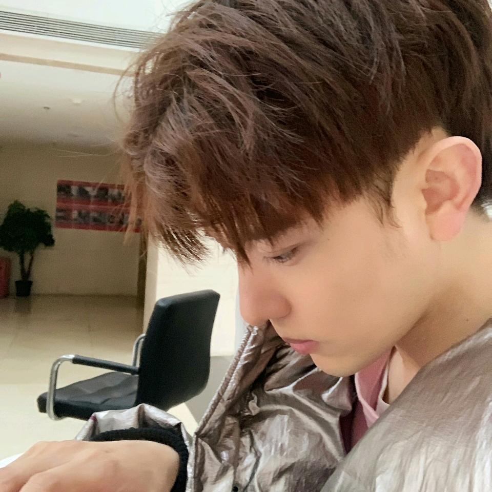 无茗指的→等待