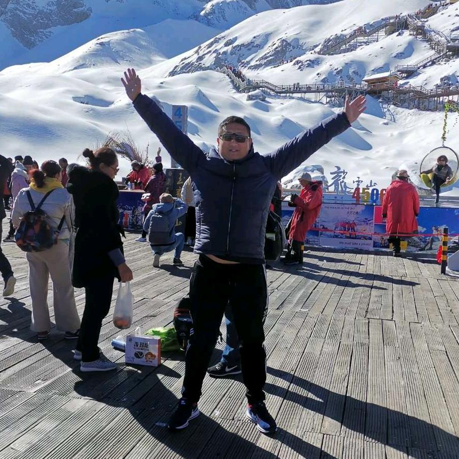 欢乐时光旅行社