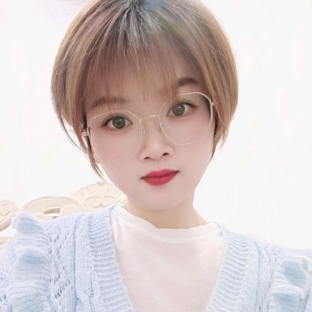 做婚礼的小姐姐