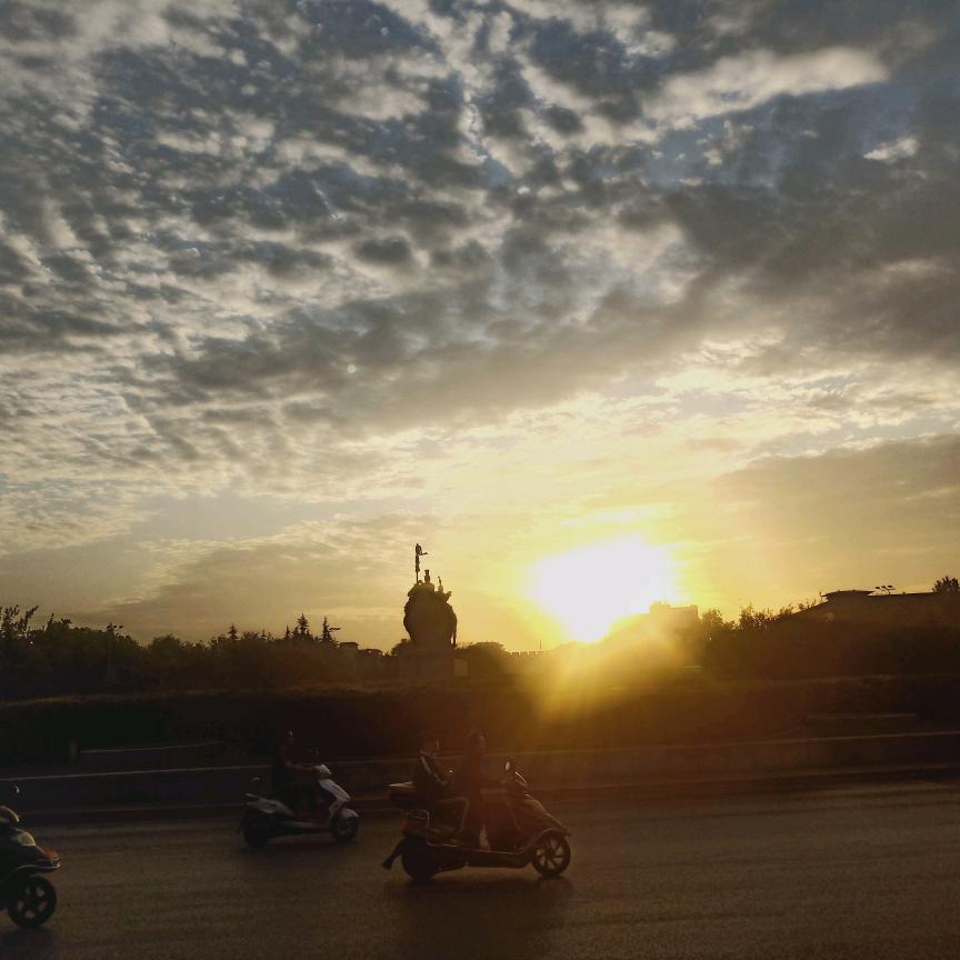 西安龙泉建材二姐