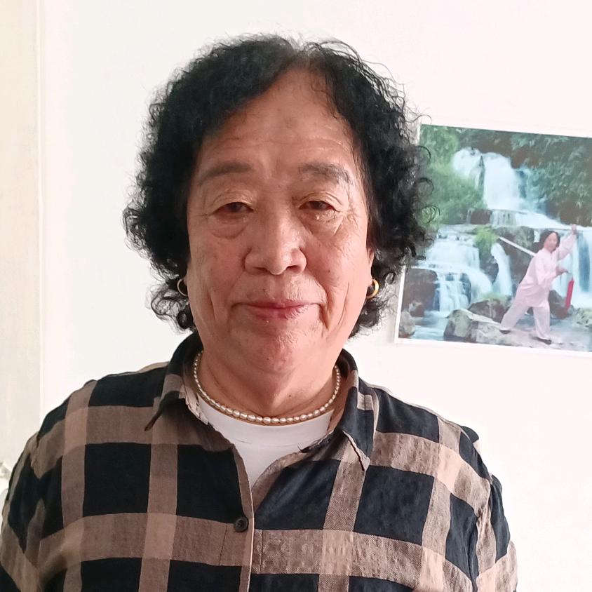 李