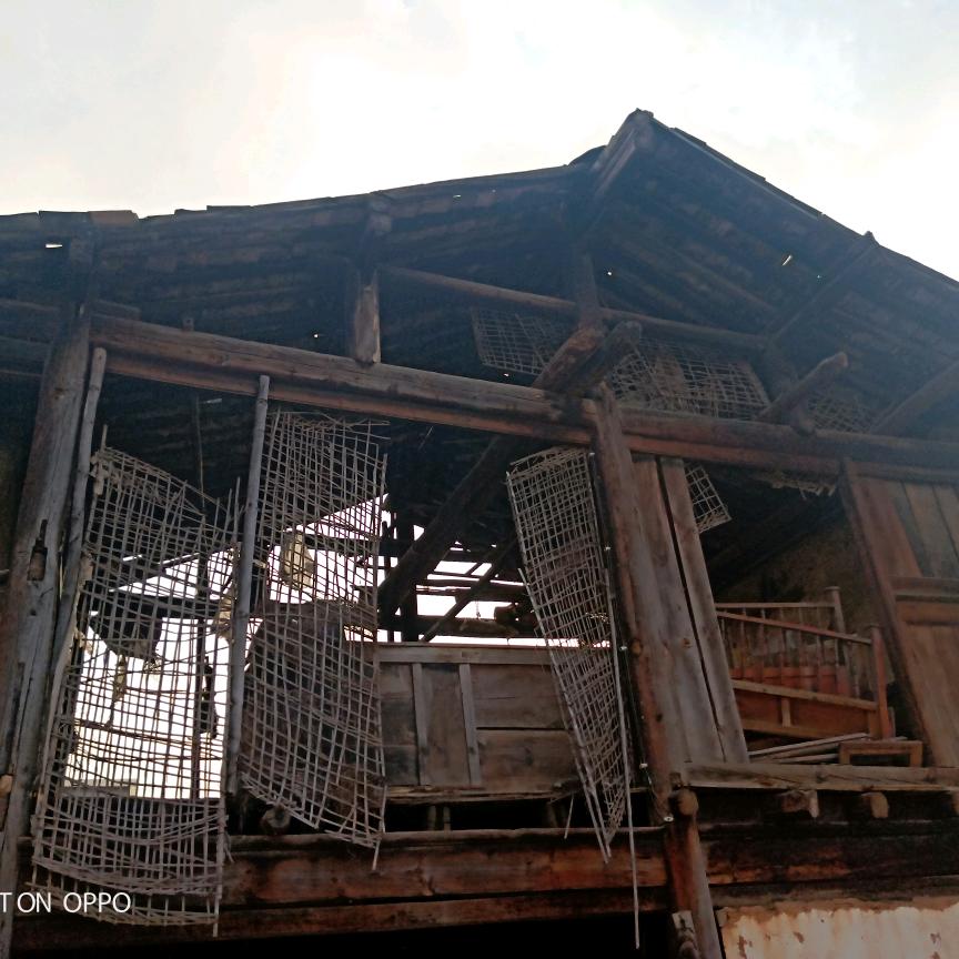 风雨中做事阳光下做人～