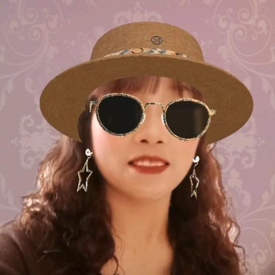 小太阳（每天直播分享女装）