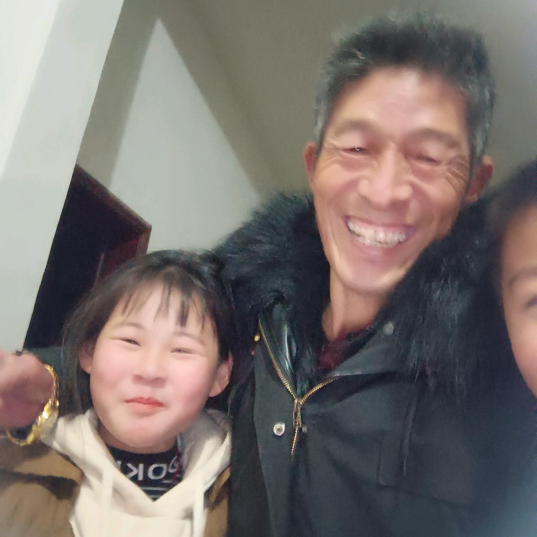 老帅哥；：所长