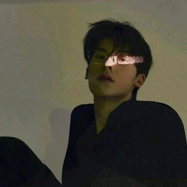 Z.HAIR 阿浩（发型设计）