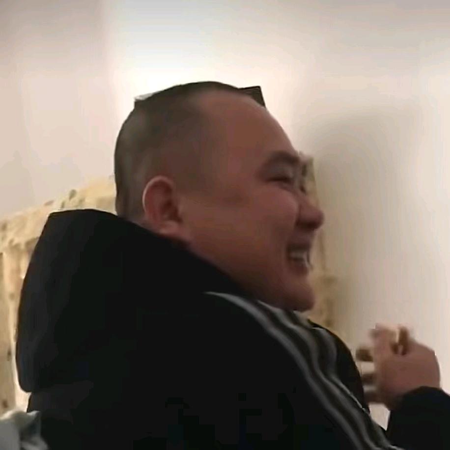 梁剛暖心