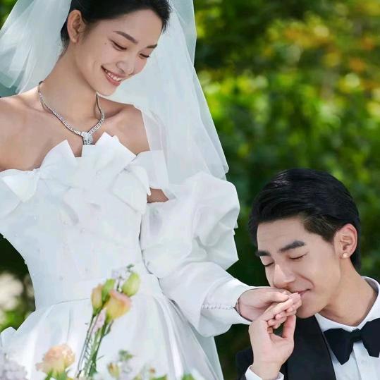 俊池时代婚纱官方号