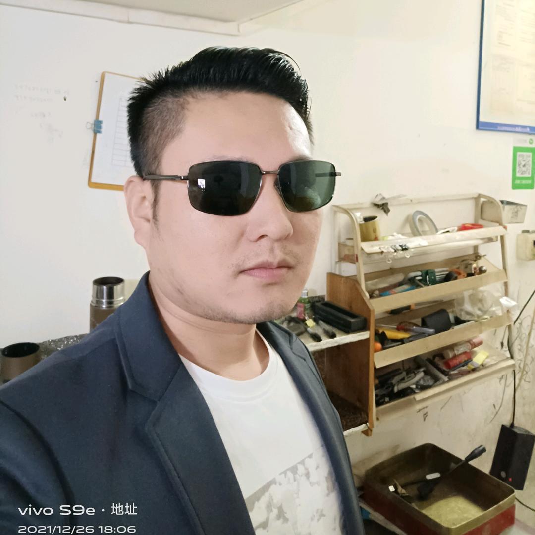 村口酒馆