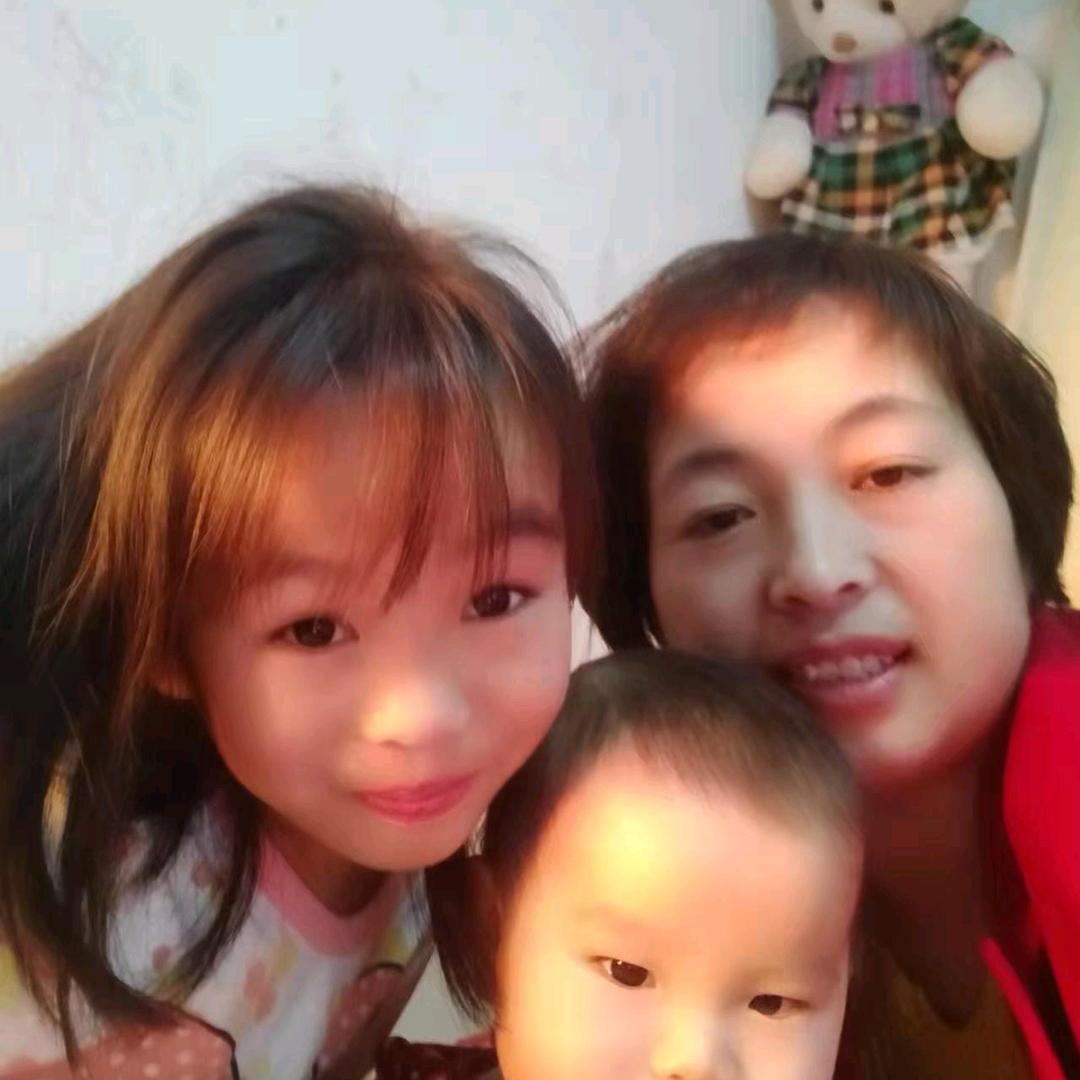 开心😁爱两个姑娘的妈妈💖你💖你