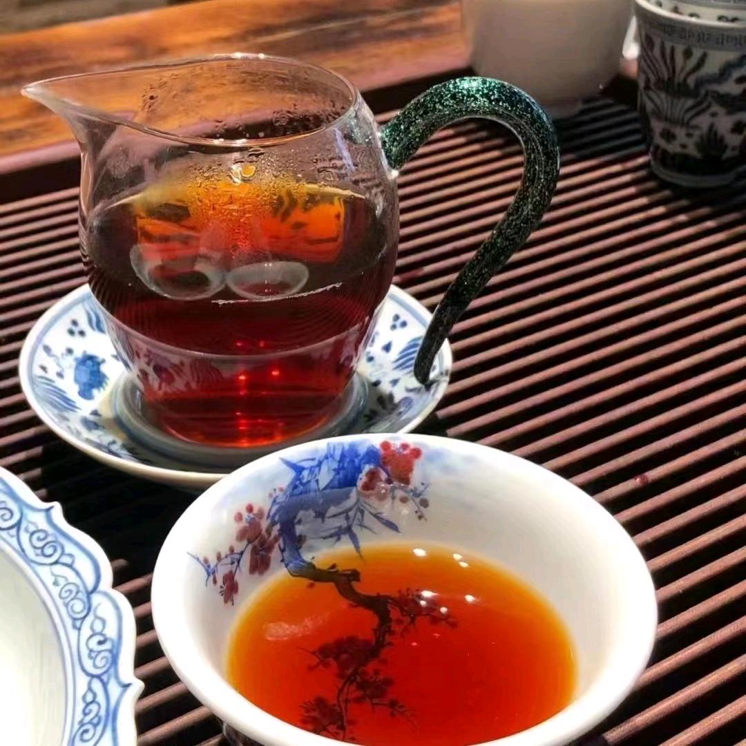 云南班章老树茶厂 王经理