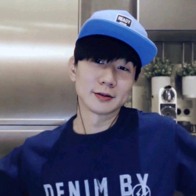 酒窝林小瓜_Leona