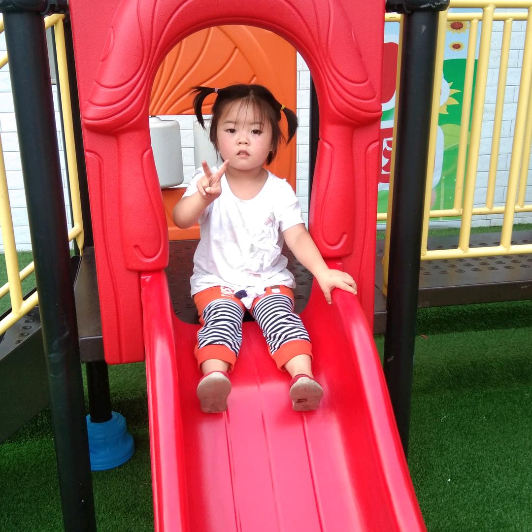 《雨夜的街道》