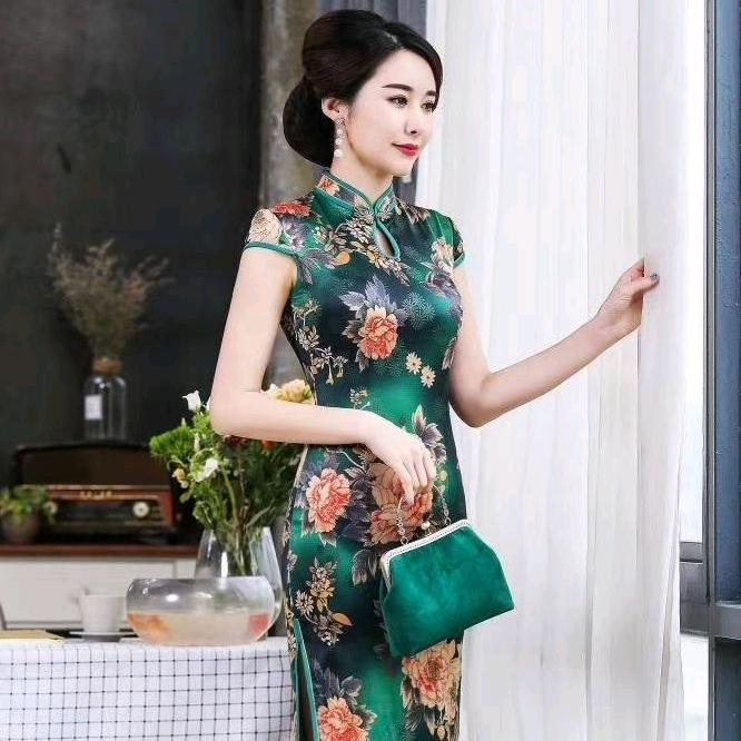 咸阳百货大楼三楼海宁皮草城