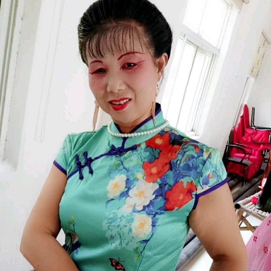 杨三妹.
