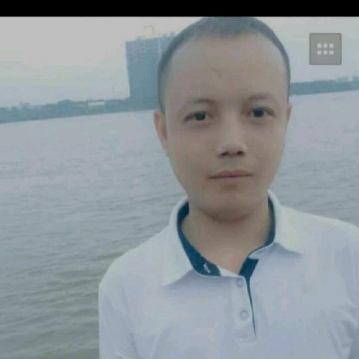李威成单身