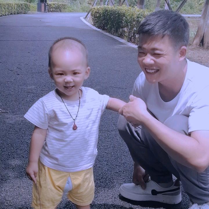 两只乖乖不听话🍂