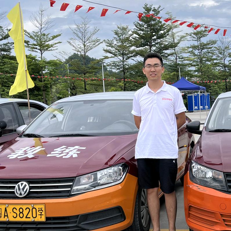 学车找潘教练