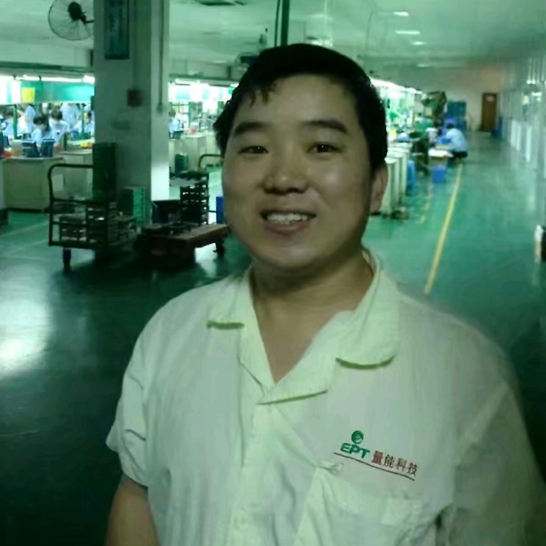 不会游泳的鸭子