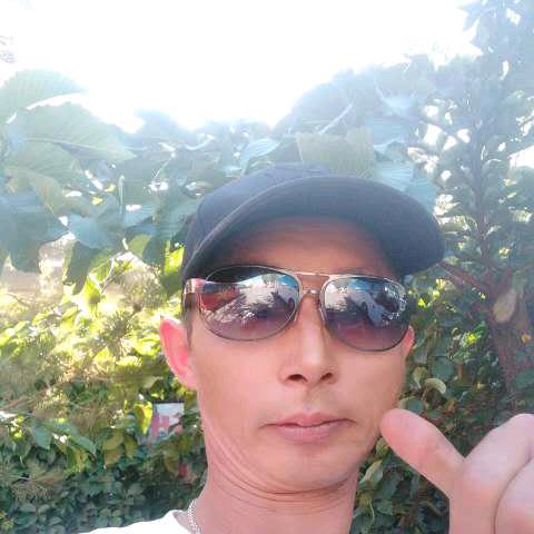 苦曼哈孜
