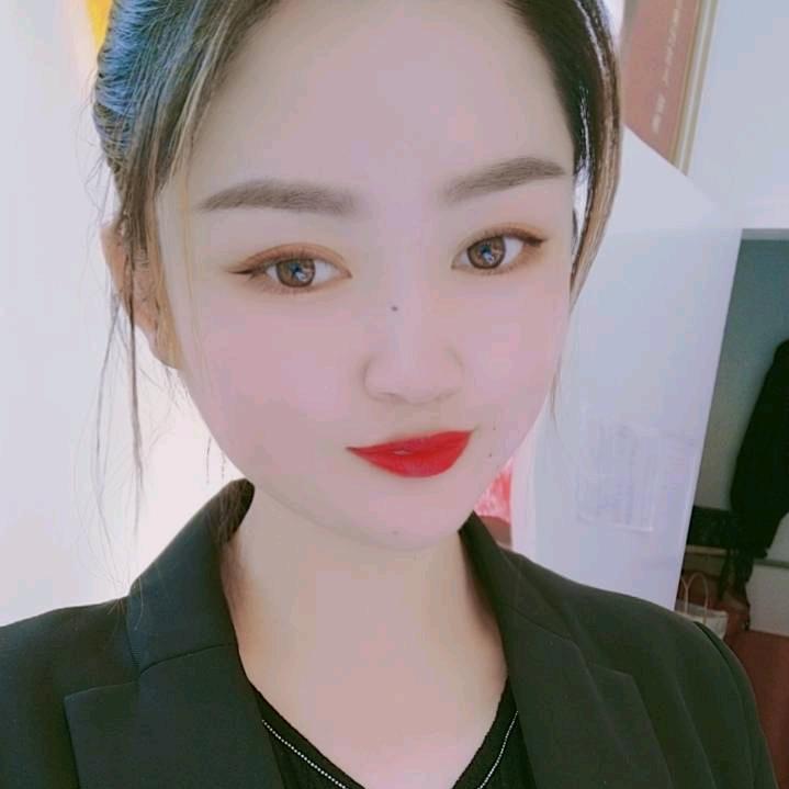 大脸妹妞妞