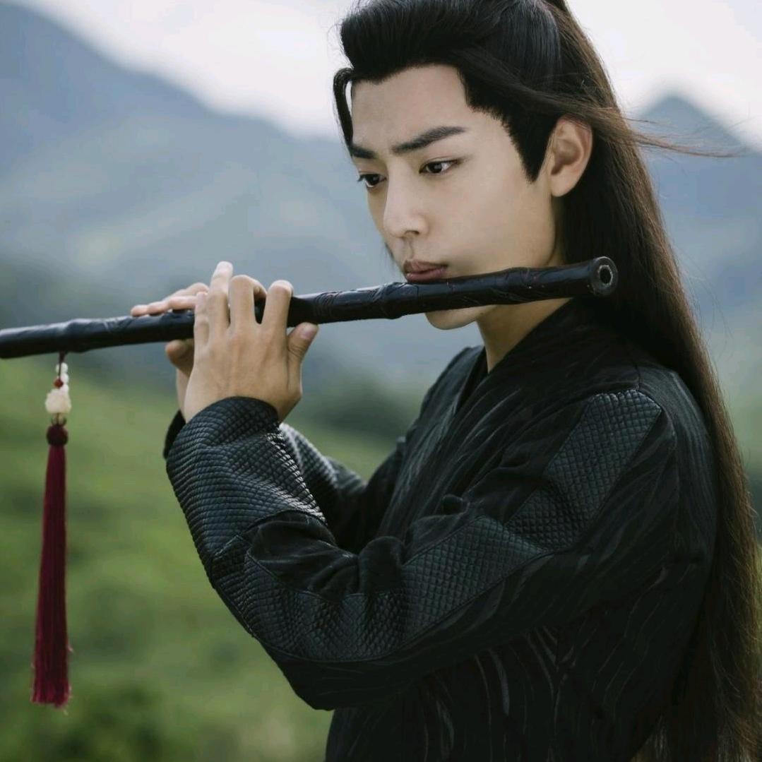 俺笑起来真难看