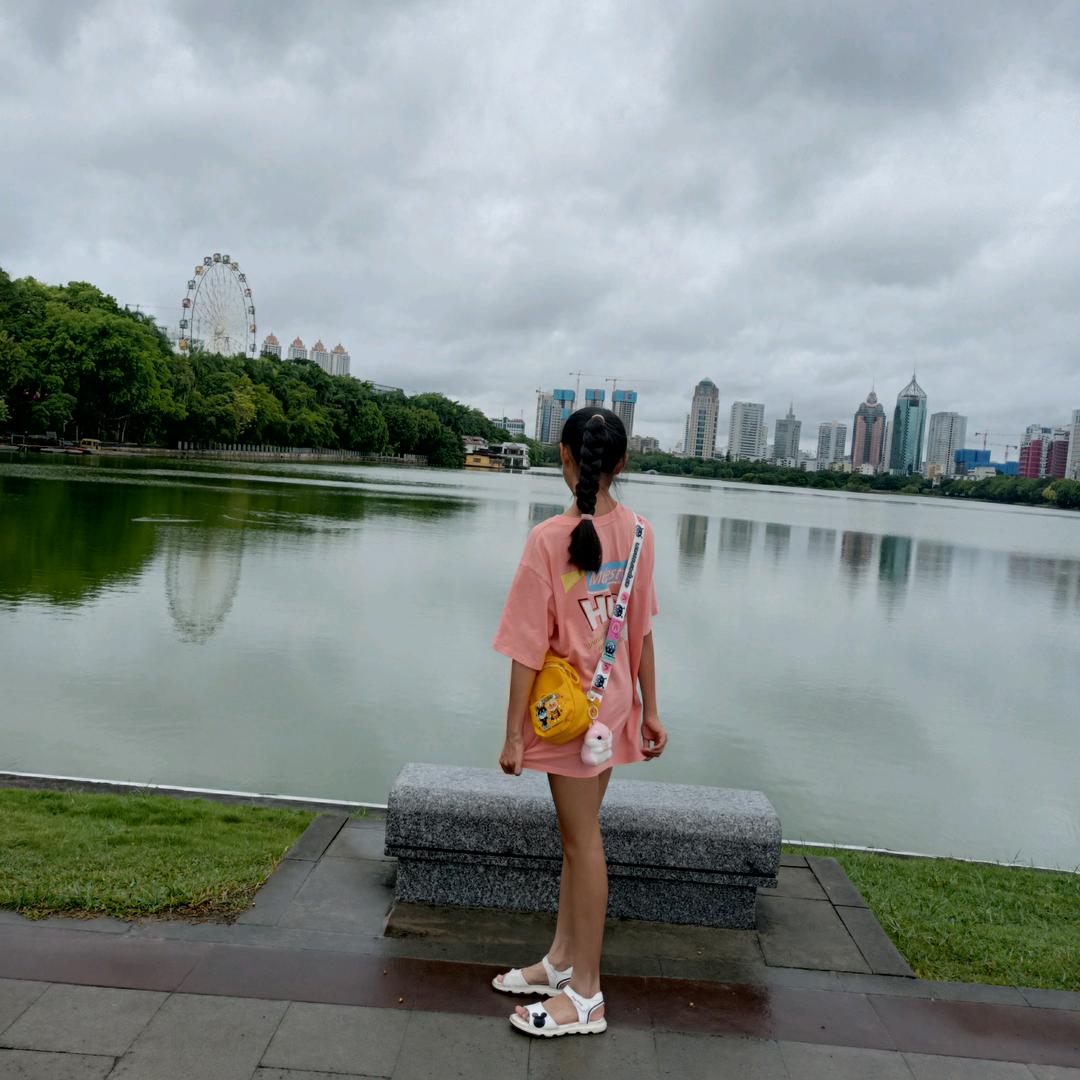 新生活化妆品专卖店(罗赖村店)